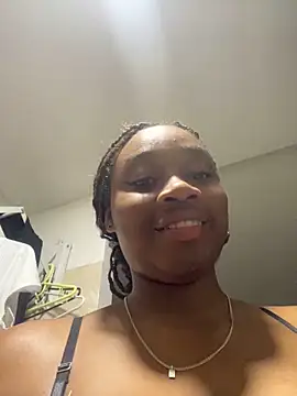 Snapshot of EscorpiLeoncita chatting on October 2, 4:41 am EscorpiLeoncita online show from October 2, 4:41 am