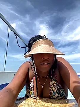 Snapshot of EscorpiLeoncita chatting on November 19, 4:40 pm EscorpiLeoncita online show from November 19, 4:40 pm