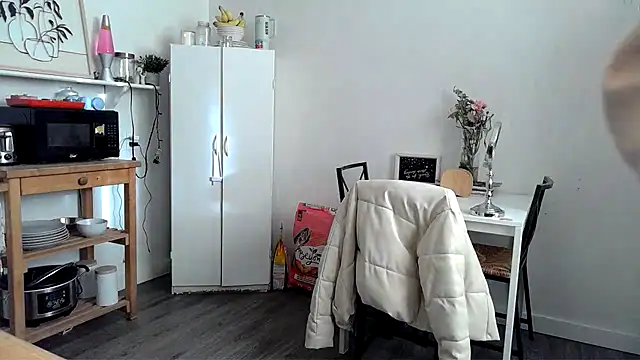 Snapshot of Kittyymaze1 chatting on February 26, 1:10 pm Kittyymaze1 online show from February 26, 1:10 pm