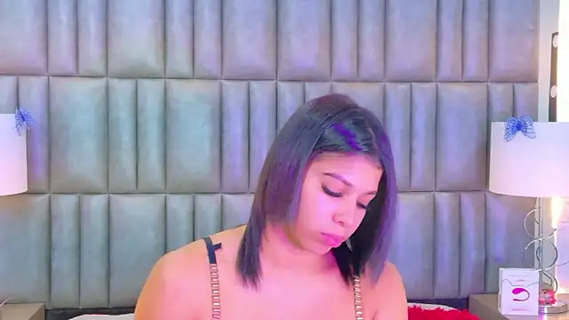 TiaraRosse online show from February 17, 12:23 pm