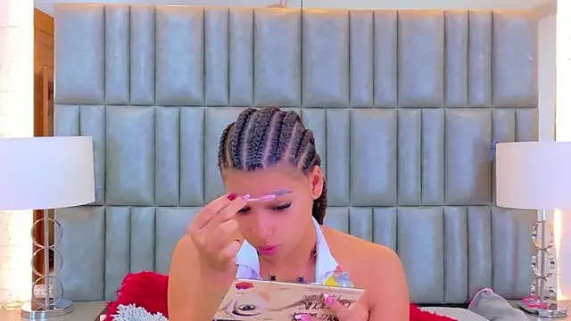 TiaraRosse online show from March 17, 11:57 am