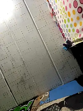 Snapshot of macg96 chatting on November 17, 2:39 am macg96 online show from November 17, 2:39 am