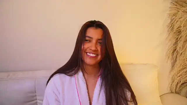 Snapshot of Rebeca_Williams_ chatting on February 13, 3:18 am Rebeca Williams online show from February 13, 3:18 am