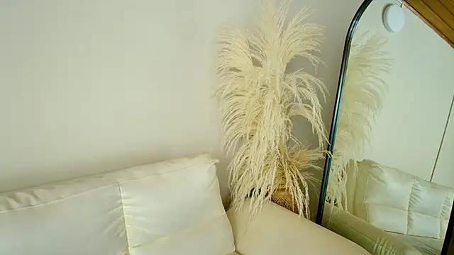 Snapshot of Rebeca_Williams_ chatting on February 21, 4:40 am Rebeca Williams online show from February 21, 4:40 am