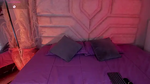 Rebeca Williams  online show from January 14, 12:22 pm