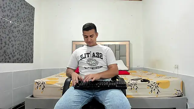 simookeler online show from November 26, 10:55 pm