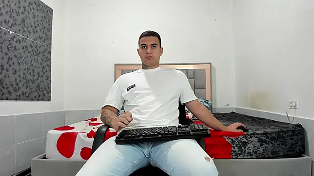 simookeler online show from February 19, 11:56 pm