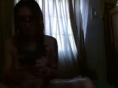 kittenlizz online show from December 5, 5:28 pm