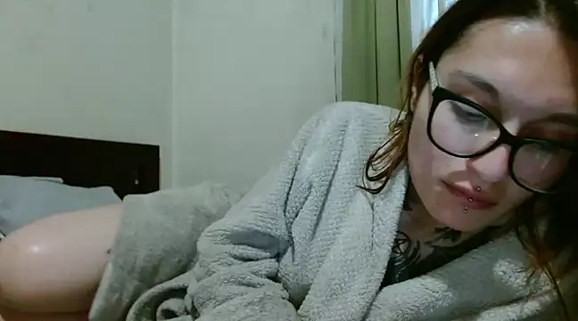 kittenlizz online show from December 22, 10:36 pm