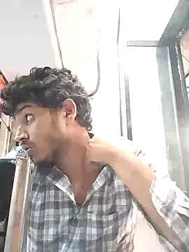 Snapshot of heartless__95 chatting on February 8, 10:18 am heartless 95 online show from February 8, 10:18 am