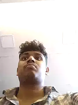 Snapshot of heartless__95 chatting on February 11, 5:07 pm heartless 95 online show from February 11, 5:07 pm