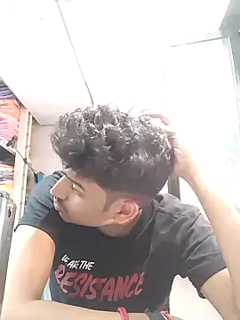 Snapshot of heartless__95 chatting on February 13, 9:30 am heartless 95 online show from February 13, 9:30 am