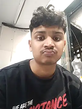 Snapshot of heartless__95 chatting on February 14, 6:34 am heartless 95 online show from February 14, 6:34 am