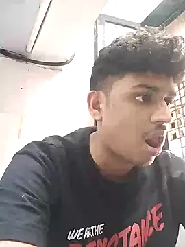 Snapshot of heartless__95 chatting on February 15, 9:38 am heartless 95 online show from February 15, 9:38 am