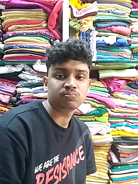 Snapshot of heartless__95 chatting on February 15, 3:17 pm heartless 95 online show from February 15, 3:17 pm