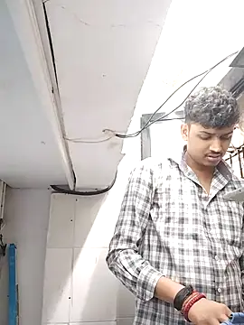 Snapshot of heartless__95 chatting on February 20, 5:44 am heartless 95 online show from February 20, 5:44 am