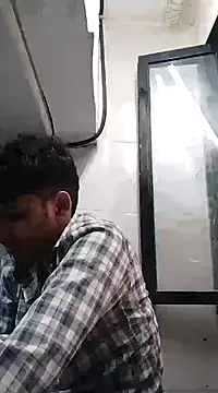 Snapshot of heartless__95 chatting on February 20, 10:05 am heartless 95 online show from February 20, 10:05 am