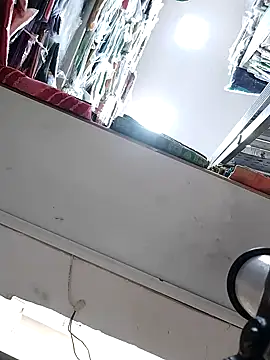 Snapshot of heartless__95 chatting on February 23, 4:50 am heartless 95 online show from February 23, 4:50 am