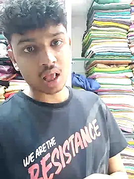 Snapshot of heartless__95 chatting on February 24, 7:00 am heartless 95 online show from February 24, 7:00 am