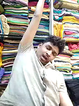 Snapshot of heartless__95 chatting on March 2, 12:43 pm heartless 95 online show from March 2, 12:43 pm