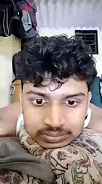 Snapshot of heartless__95 chatting on March 5, 5:18 pm heartless 95 online show from March 5, 5:18 pm