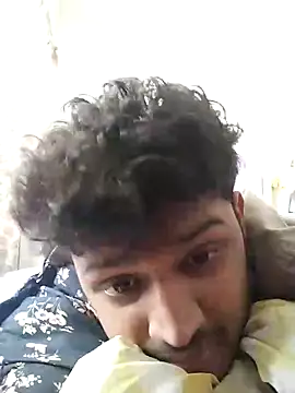 Snapshot of heartless__95 chatting on March 7, 5:29 am heartless 95 online show from March 7, 5:29 am