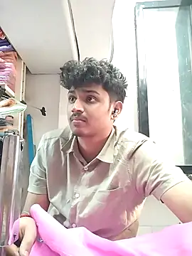 Snapshot of heartless__95 chatting on March 7, 10:35 am heartless 95 online show from March 7, 10:35 am