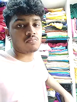 Snapshot of heartless__95 chatting on March 15, 6:14 am heartless 95 online show from March 15, 6:14 am