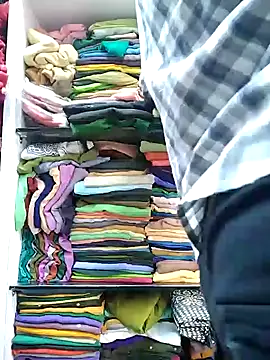 Snapshot of heartless__95 chatting on March 22, 7:36 am heartless 95 online show from March 22, 7:36 am