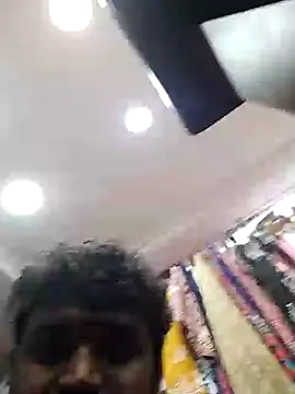 Snapshot of heartless__95 chatting on October 17, 9:56 am heartless 95 online show from October 17, 9:56 am