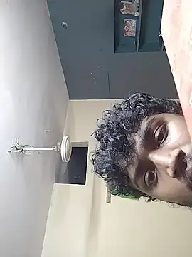 Snapshot of heartless__95 chatting on October 26, 3:34 am heartless 95 online show from October 26, 3:34 am