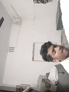 Snapshot of heartless__95 chatting on January 15, 3:05 pm heartless 95 online show from January 15, 3:05 pm