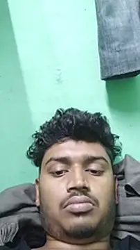 Snapshot of heartless__95 chatting on February 9, 5:11 am heartless 95 online show from February 9, 5:11 am