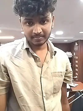 Snapshot of heartless__95 chatting on February 18, 6:42 am heartless 95 online show from February 18, 6:42 am