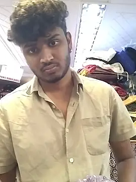 Snapshot of heartless__95 chatting on February 19, 7:04 am heartless 95 online show from February 19, 7:04 am