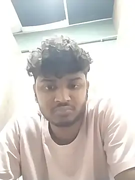 Snapshot of heartless__95 chatting on February 20, 1:24 am heartless 95 online show from February 20, 1:24 am