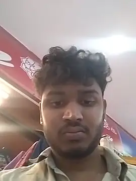 Snapshot of heartless__95 chatting on February 20, 7:54 am heartless 95 online show from February 20, 7:54 am