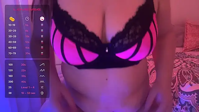 Snapshot of Missannalova chatting on December 9, 3:00 pm Missannalova online show from December 9, 3:00 pm