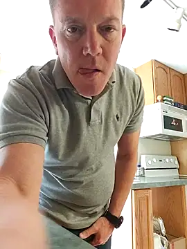 Bigtater1999 online show from March 15, 5:52 pm