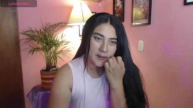 bunnyemilyrose36 online show from March 11, 3:51 pm