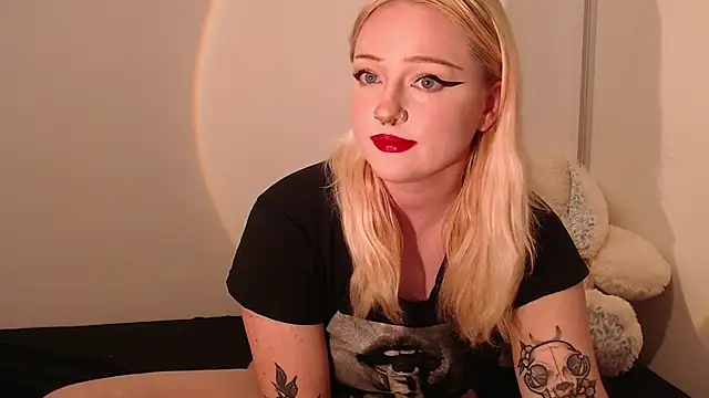 chloe levine online show from September 10, 1:49 am