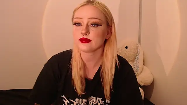 chloe levine online show from September 10, 11:05 pm