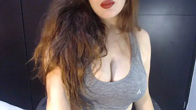 Snapshot of AdharaLujan chatting on December 8, 10:47 pm AdharaLujan online show from December 8, 10:47 pm