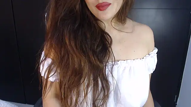 Snapshot of AdharaLujan chatting on December 14, 6:02 am AdharaLujan online show from December 14, 6:02 am