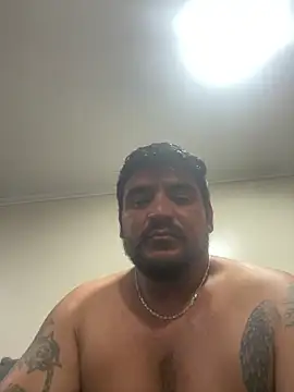 Snapshot of lobito6989 chatting on October 5, 2:43 am lobito6989 online show from October 5, 2:43 am