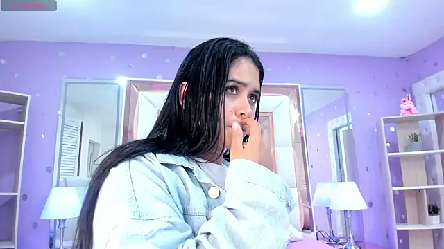 scarlette 15  online show from April 2, 3:15 am