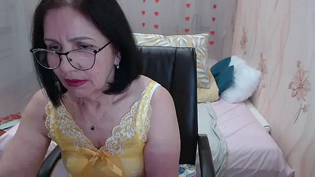 OlgaHottie online show from November 20, 11:21 am