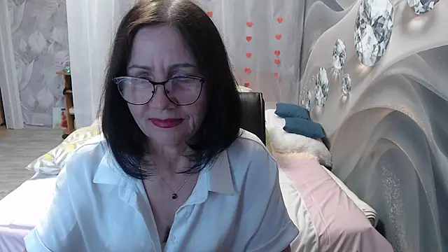 OlgaHottie online show from February 6, 11:30 pm