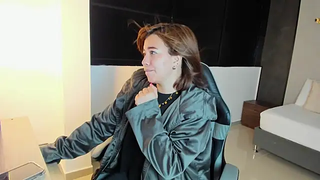 alma fenix online show from October 13, 12:27 pm