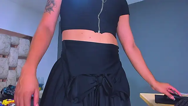 ZachaTompson online show from November 28, 8:00 pm